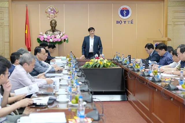 Việc đặt lịch khám chữa bệnh trực tuyến mang lại nhiều tiện ích cho người dân