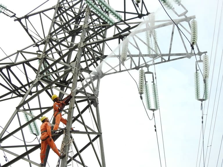 Tổng công ty Điện lực miền Bắc sẵn sàng bảo đảm cấp điện trong mùa nắng nóng