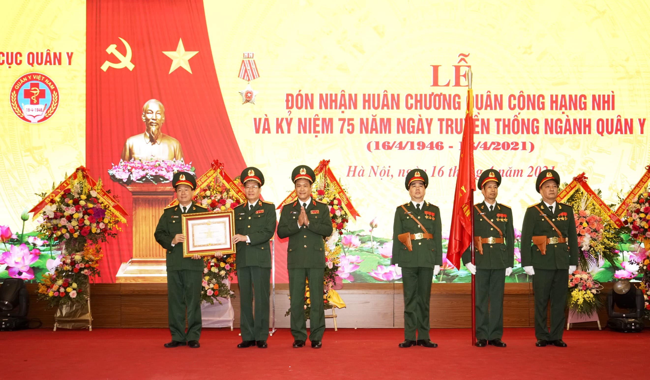Cục Quân y (Tổng cục Hậu cần) đón nhận Huân chương Quân công hạng Nhì