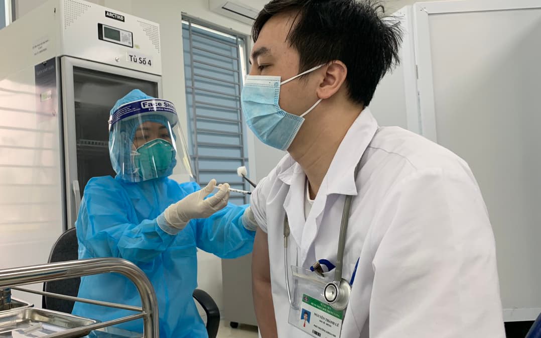 Gần 80.000 người được tiêm vaccine phòng Covid-19