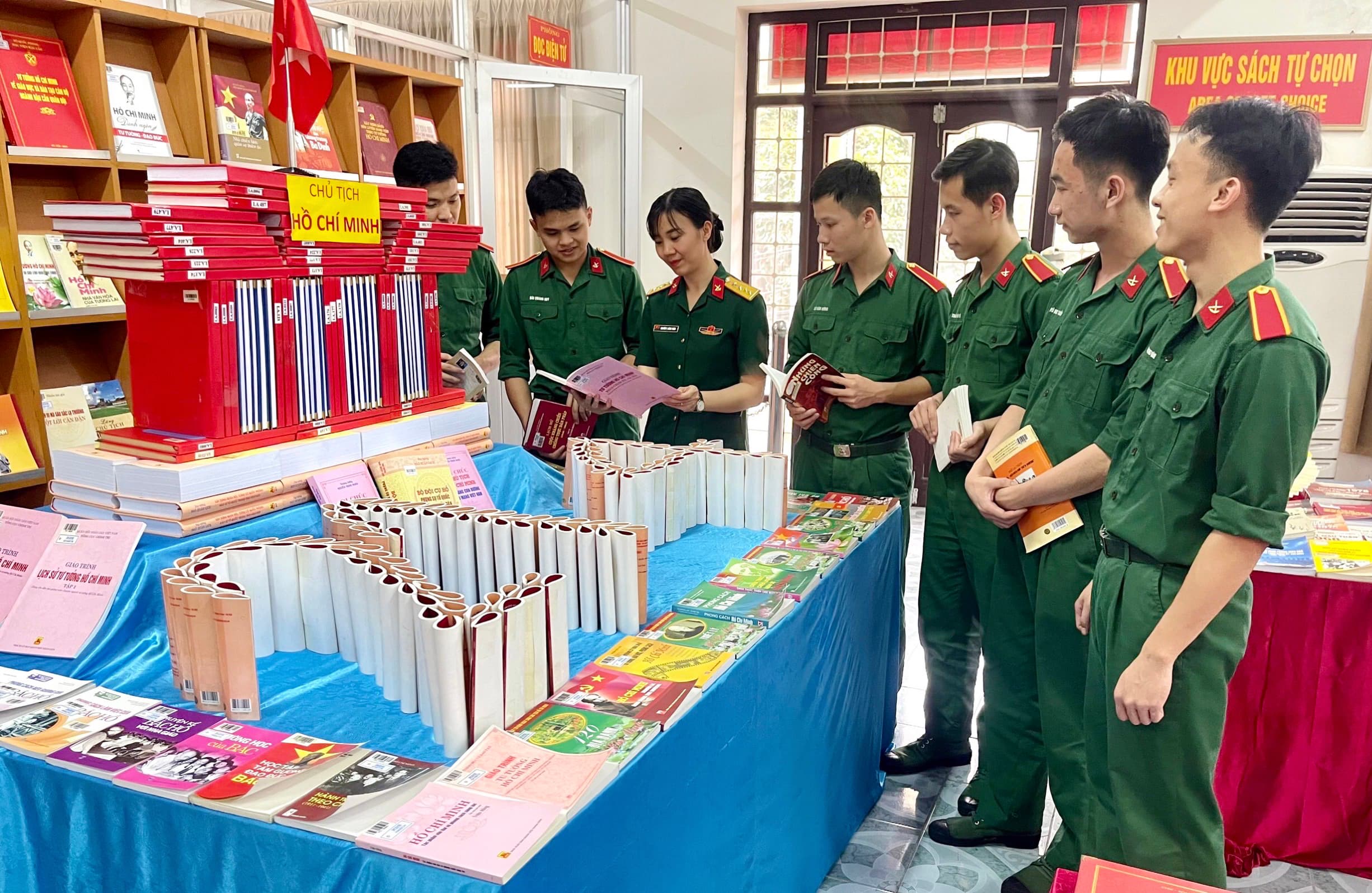 Lan tỏa văn hóa đọc tại Học viện Hậu cần