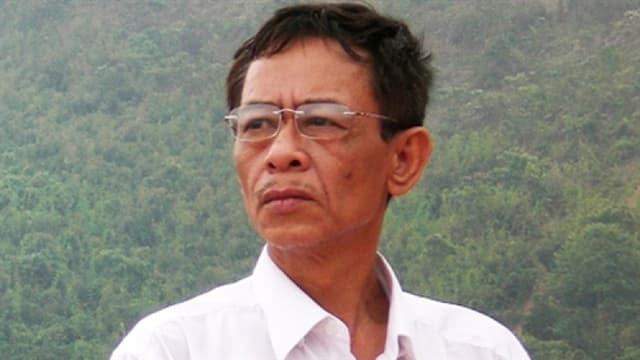 Hoàng Nhuận Cầm - tấm pha lê trong suốt, không có gì ngoài tình yêu Tổ quốc và thơ ca