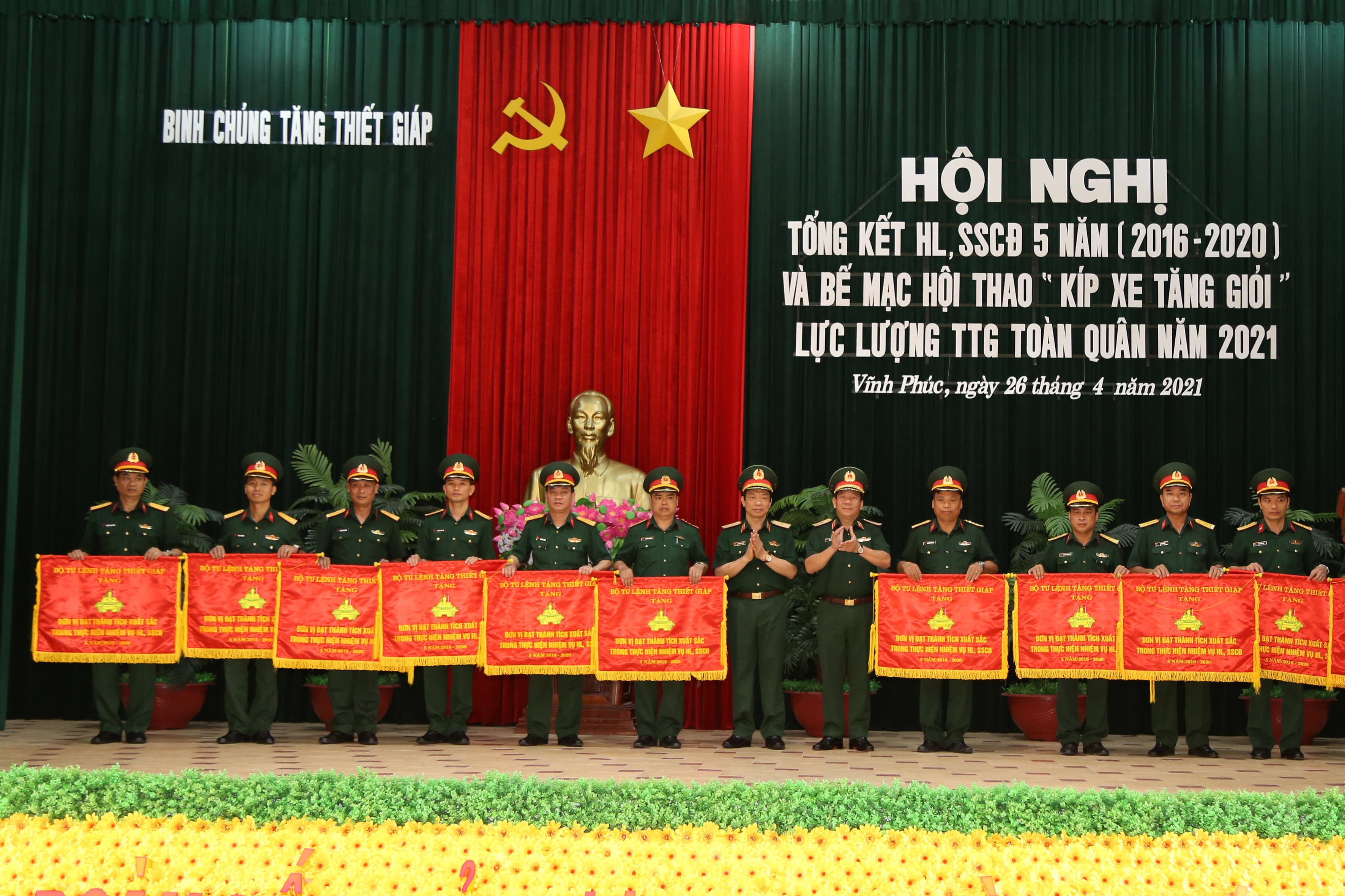 Bế mạc Hội thao “Kíp xe tăng giỏi” lực lượng Tăng thiết giáp toàn quân
