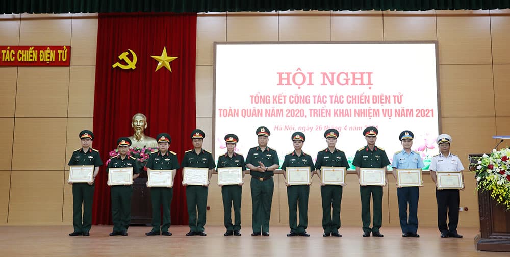 Tập huấn lực lượng tác chiến điện tử toàn quân năm 2021