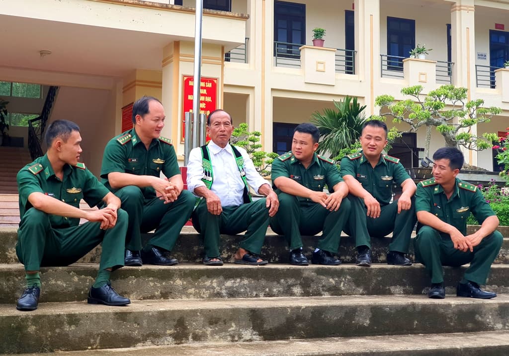 “Cầu nối” giữ biên cương