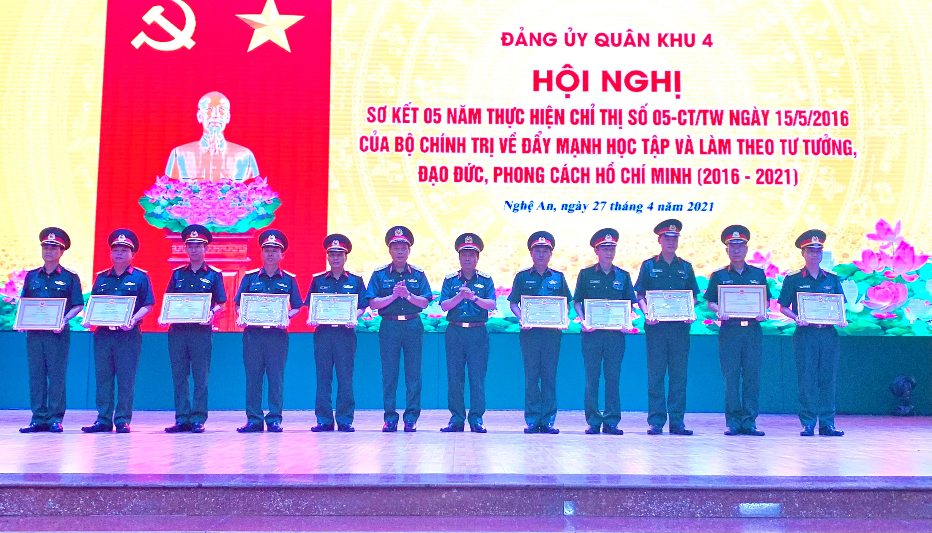Sơ kết 5 năm học tập và làm theo tư tưởng, đạo đức, phong cách Hồ Chí Minh
