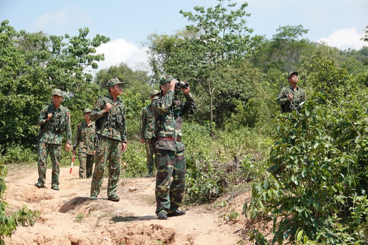 Bộ đội biên phòng tỉnh Quảng Trị bảo đảm vành đai an toàn phòng, chống dịch dọc biên giới