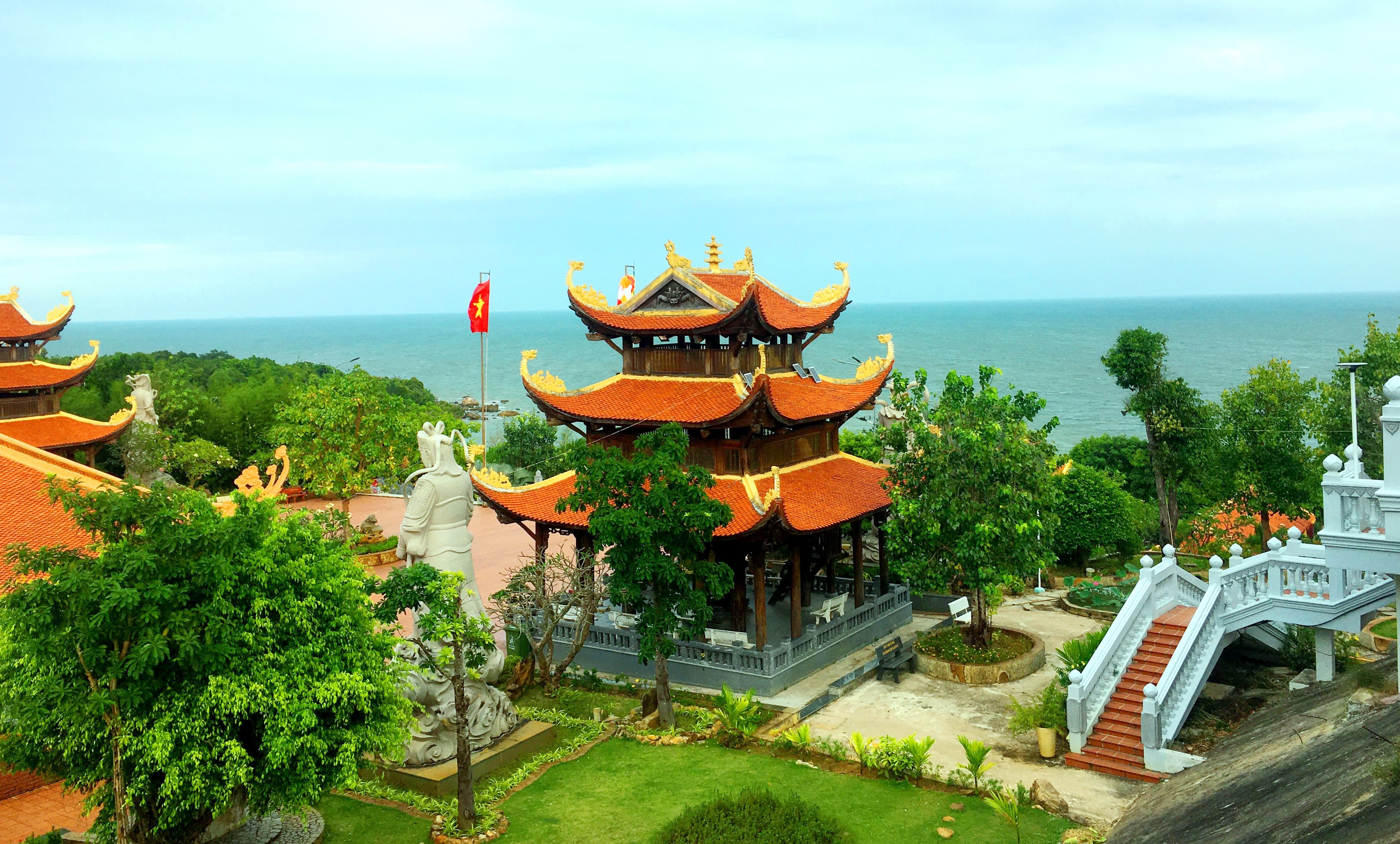Tiếng chuông từ chùa Hộ Quốc