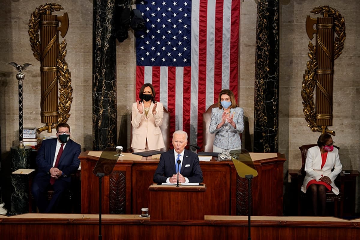 Tổng thống Joe Biden tuyên bố "nước Mỹ sẵn sàng cất cánh"