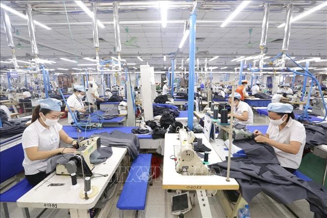 Không có tổ chức nào ngoài công đoàn xứng đáng là đại diện, bảo vệ quyền lợi người lao động