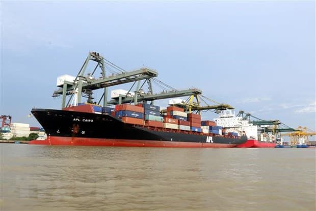 Tổng trị giá xuất nhập khẩu hàng hóa của Việt Nam đạt gần 204,91 tỷ USD