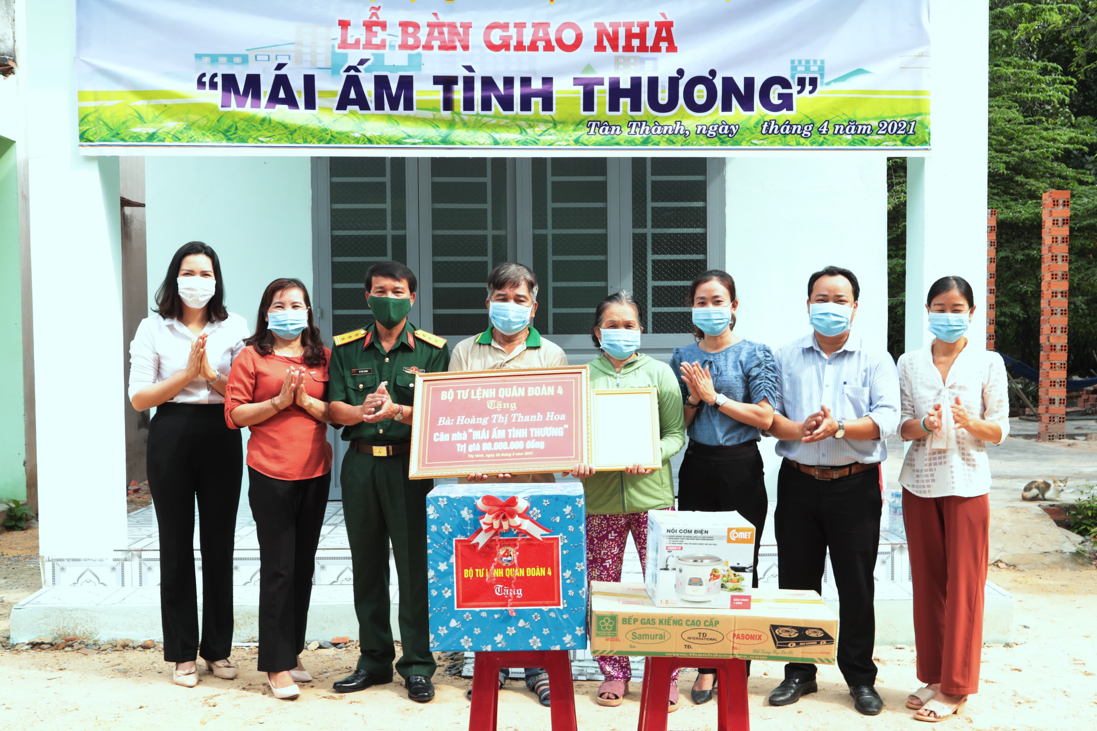Quân đoàn 4 tặng nhà “Mái ấm tình thương” cho gia đình có hoàn cảnh khó khăn