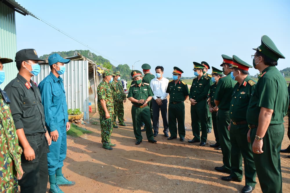 Thượng tướng Nguyễn Phương Nam kiểm tra công tác phòng, chống dịch Covid-19 tại TP Hà Tiên và huyện Giang Thành