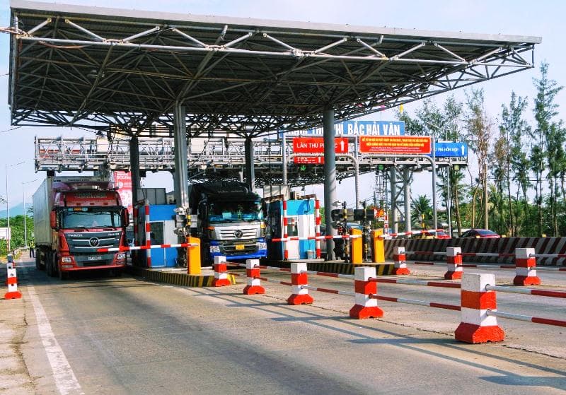 30 nghìn lượt xe qua hầm Hải Vân trong 2 ngày nghỉ lễ 30-4 và 1-5