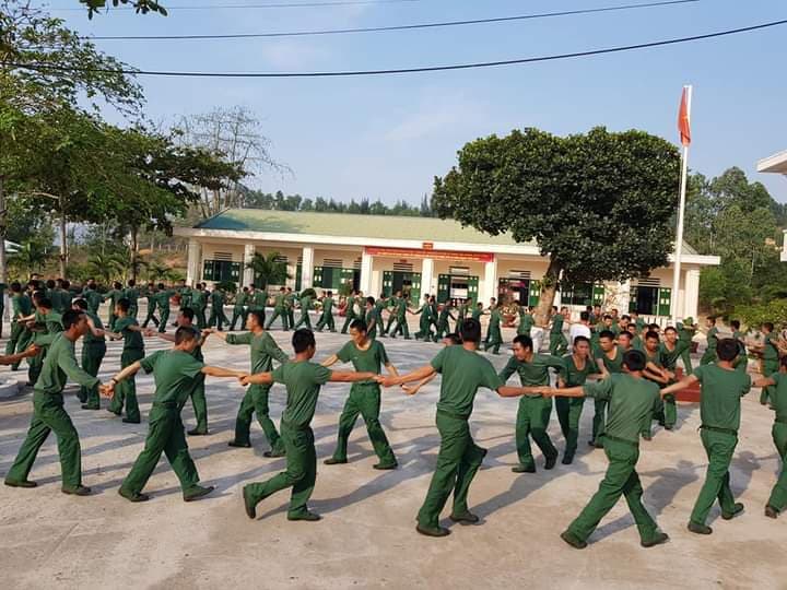 Sôi nổi, vui tươi ngày nghỉ cuối tuần