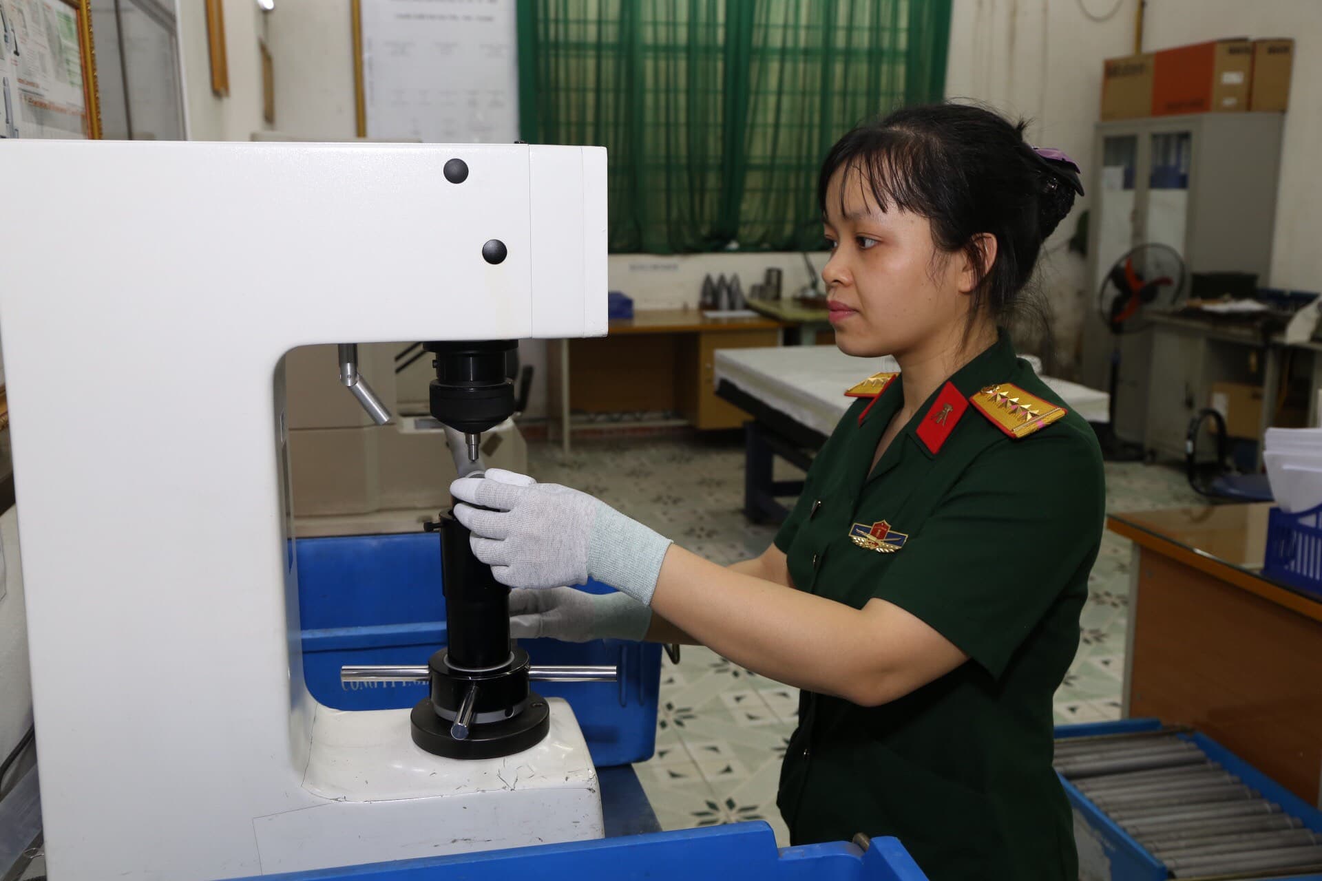 Nữ kỹ sư giỏi sáng tạo