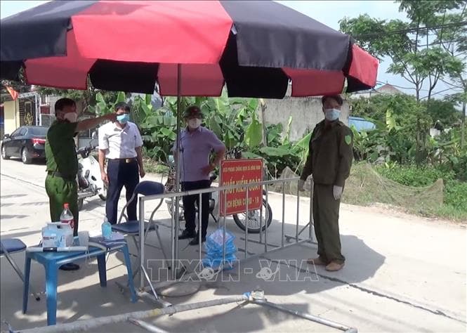 Huyện Khoái Châu (Hưng Yên) thực hiện phong tỏa và giãn cách để ứng phó với dịch Covid-19