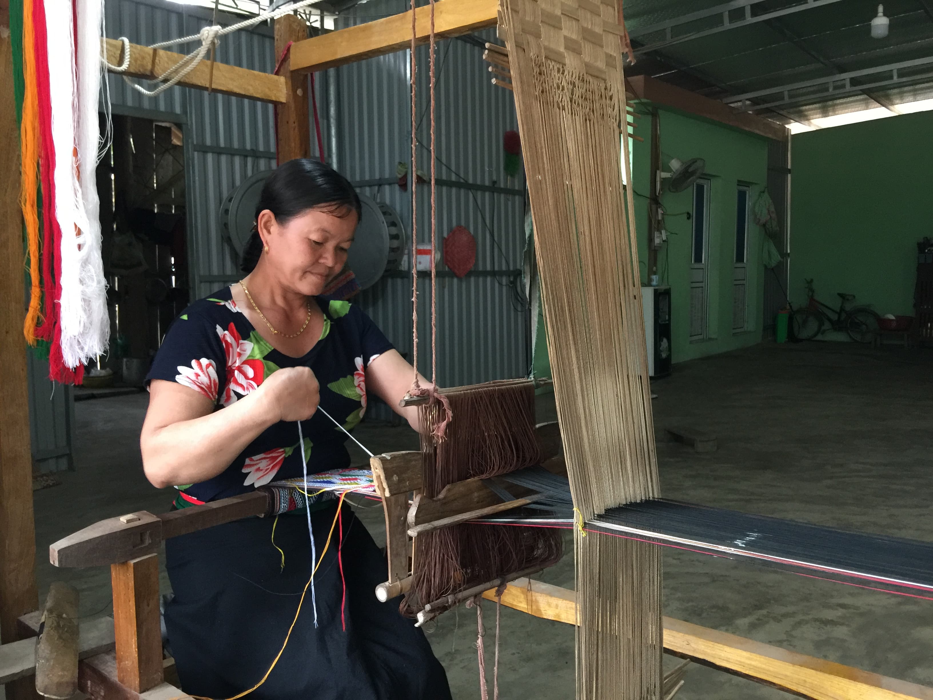 Bài 2: Thách thức trong chuyển đổi sinh kế