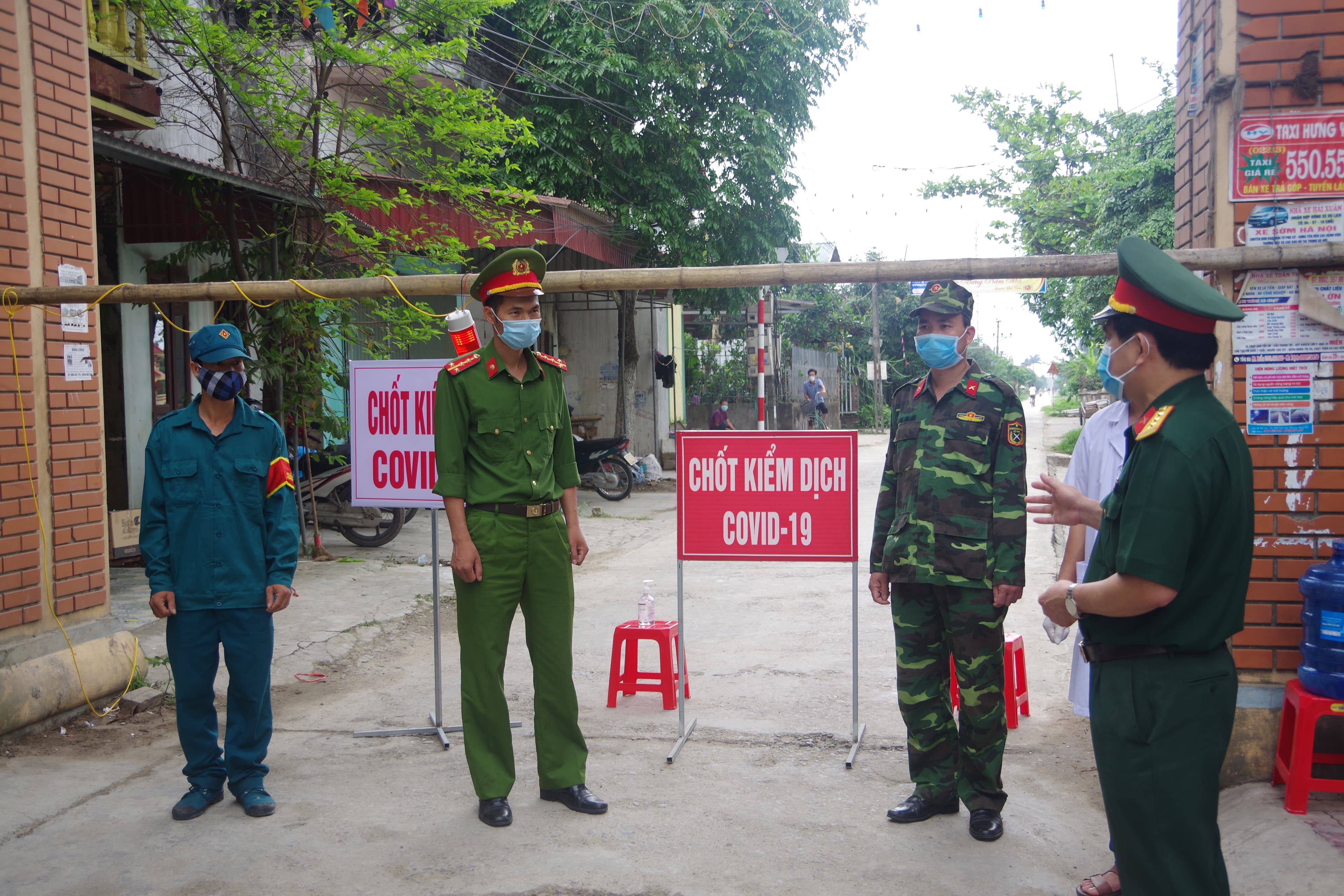 LLVT Quân khu 3 thần tốc chống "giặc Covid-19"