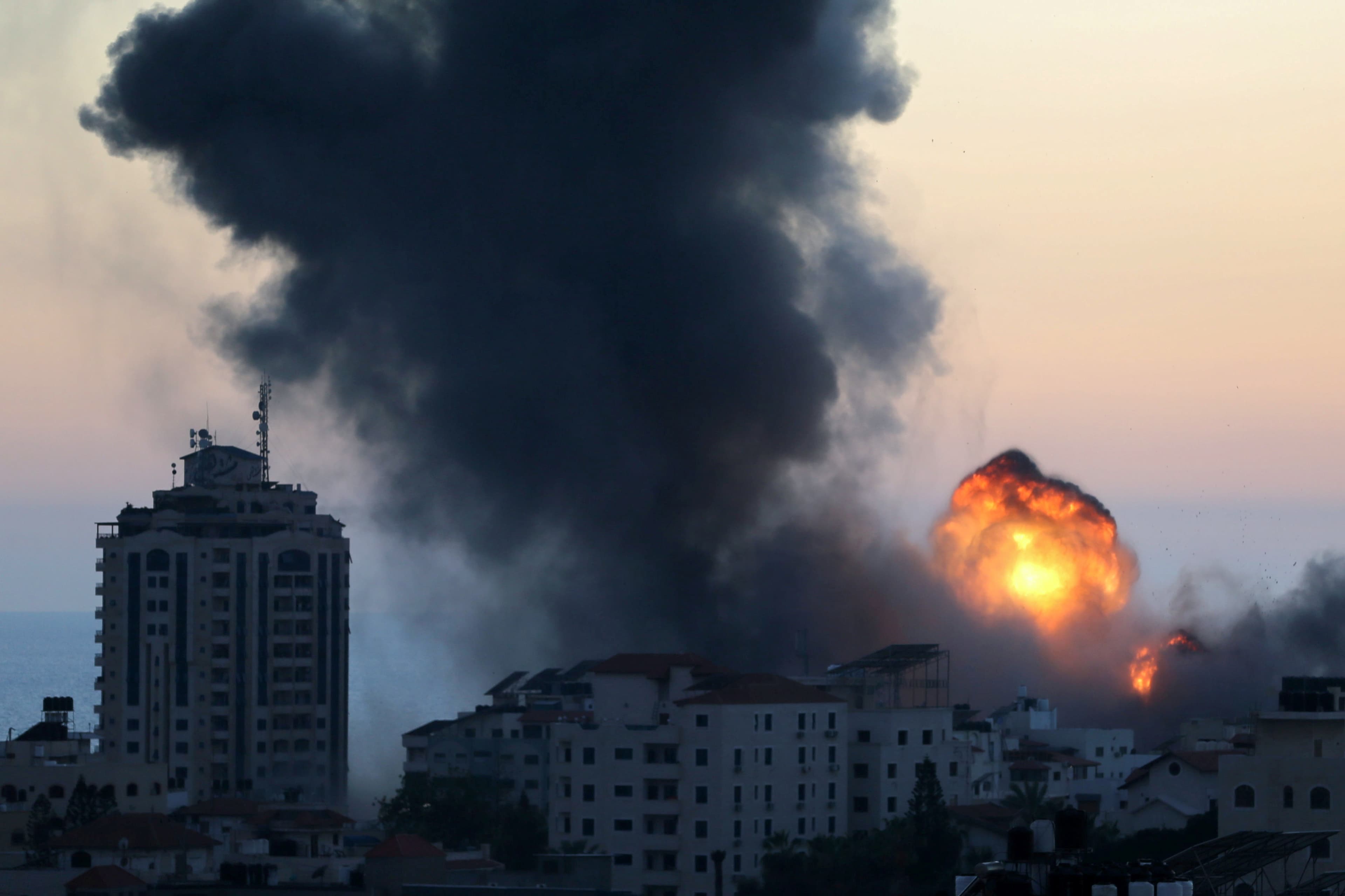 Syria bắn ba tên lửa vào Israel
