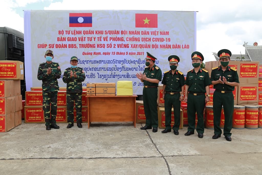 Những chuyến hàng thắm tình hữu nghị