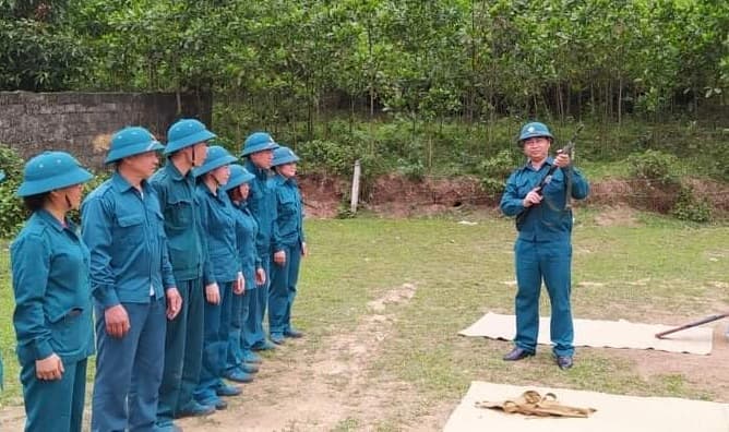 Huấn luyện dân quân ở ATK Đại Từ