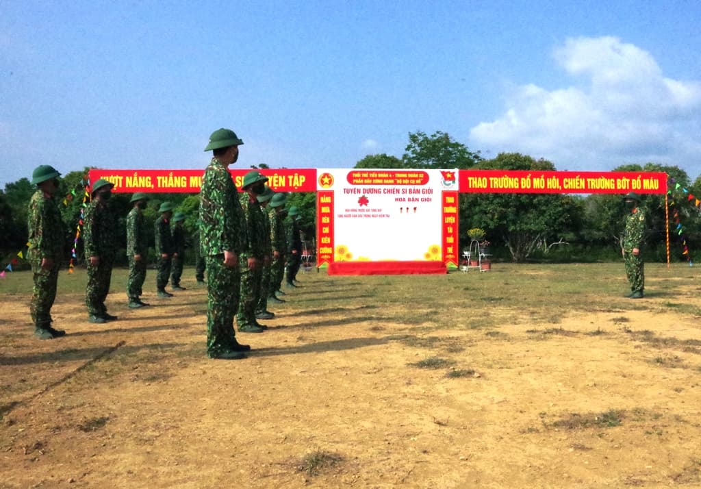Trung đoàn 82 (Quân khu 2) tập huấn kiểm tra 3 tiếng nổ