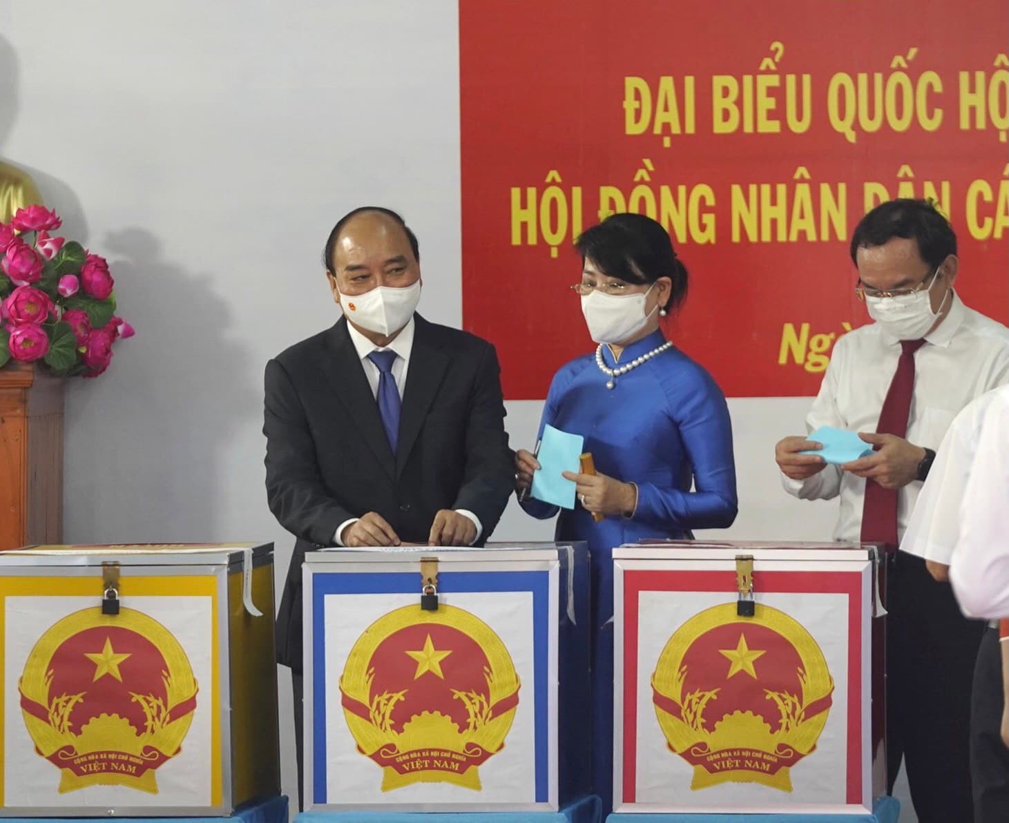 Chủ tịch nước Nguyễn Xuân Phúc bầu cử tại Thành phố Hồ Chí Minh