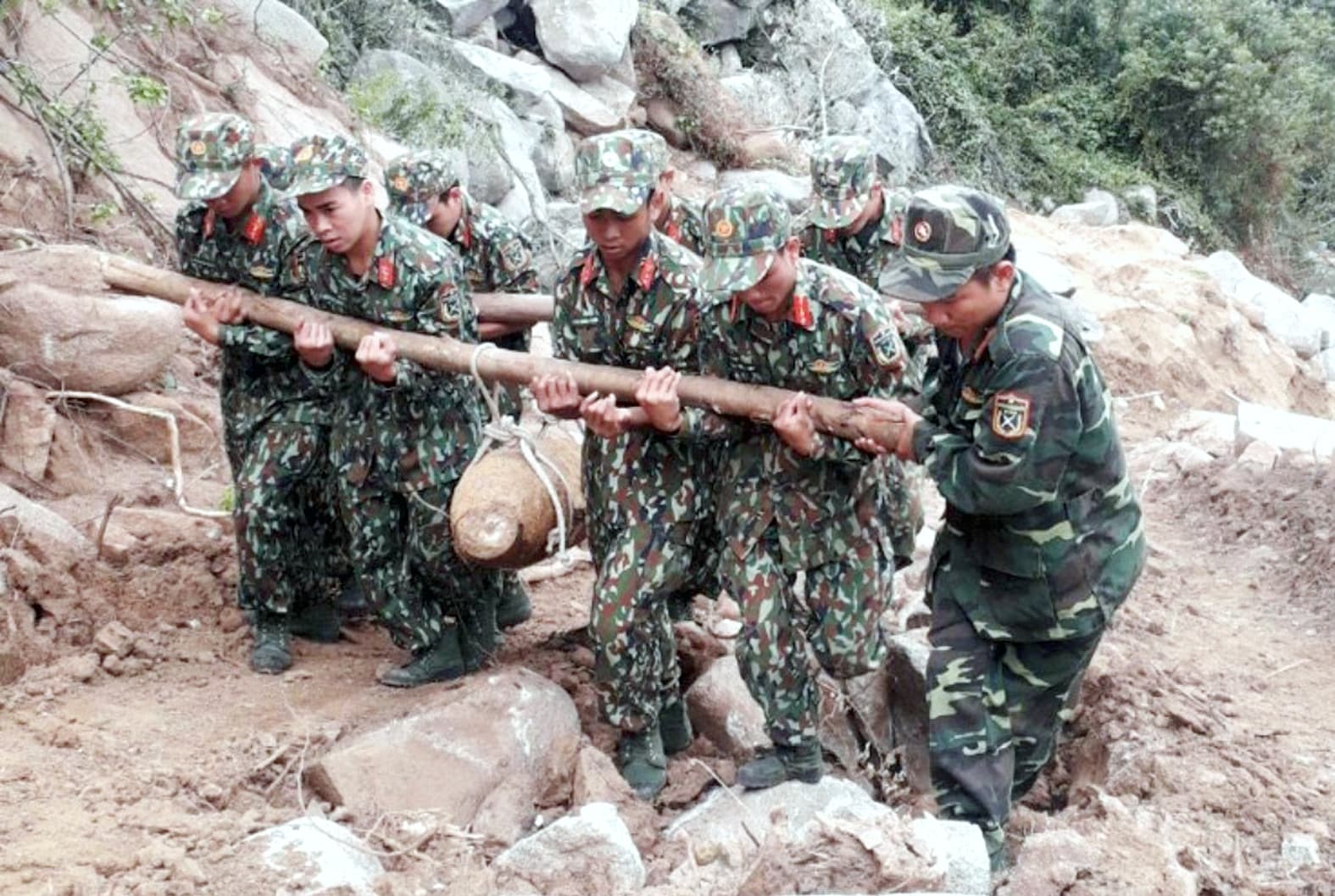 Vượt khó hoàn thành xuất sắc nhiệm vụ