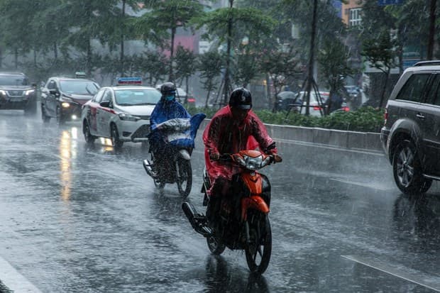 Bắc Bộ mưa dông, Nam Bộ đề phòng mưa dông, lốc, sét