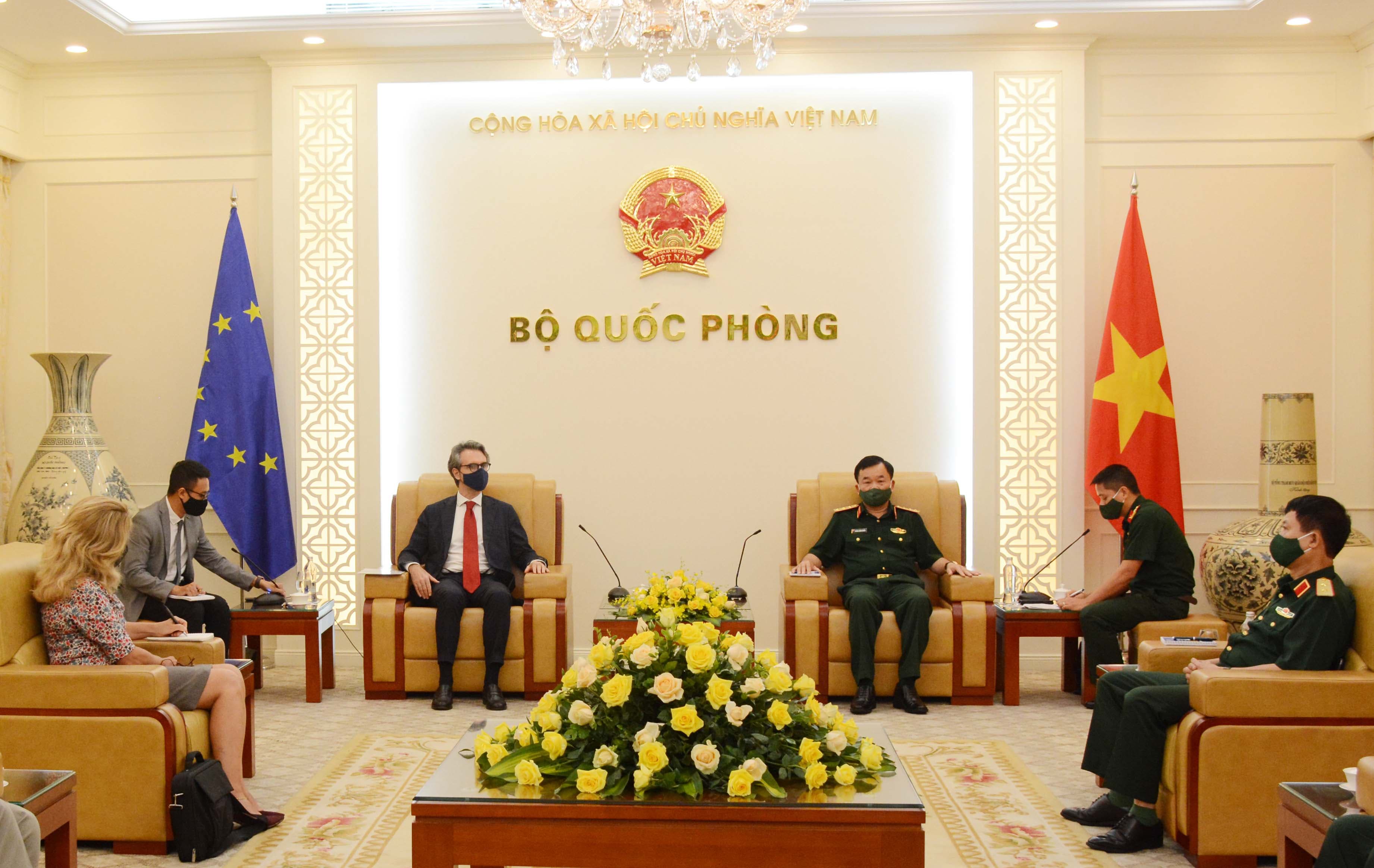 Đẩy mạnh hợp tác quốc phòng Việt Nam-EU