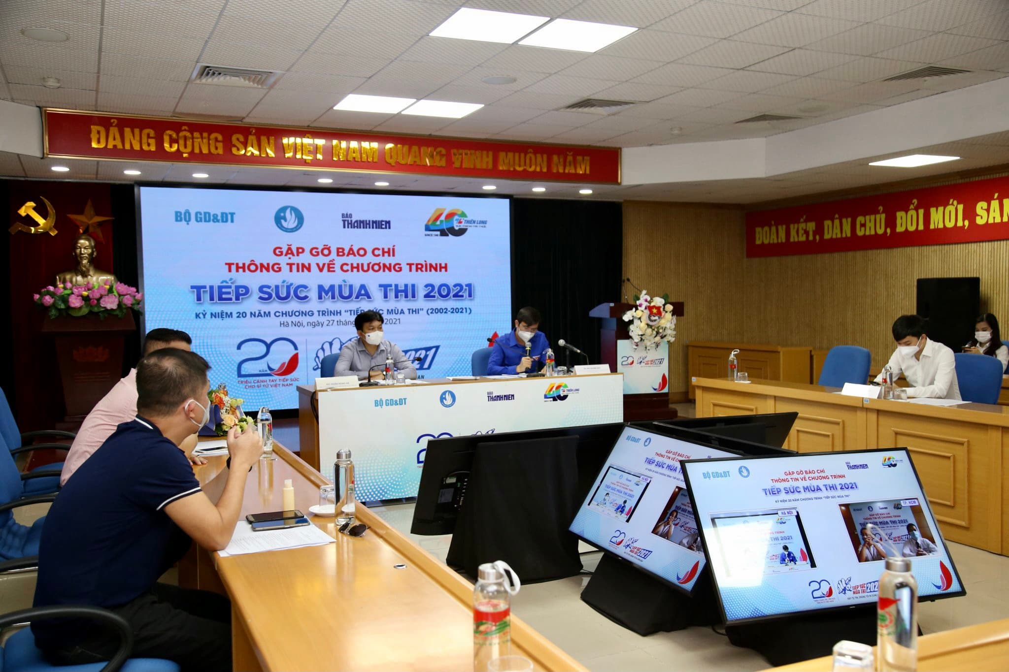 Đẩy mạnh hỗ trợ trực tuyến tại chương trình “Tiếp sức mùa thi”