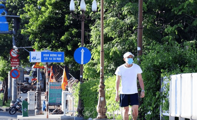 Đêm trong thành phố giãn cách xã hội