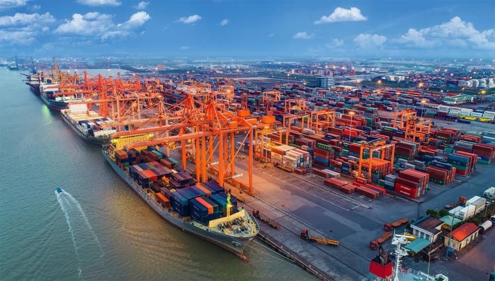 Tổng trị giá xuất nhập khẩu hàng hóa của Việt Nam tháng 5 dự kiến đạt 261,75 tỷ USD