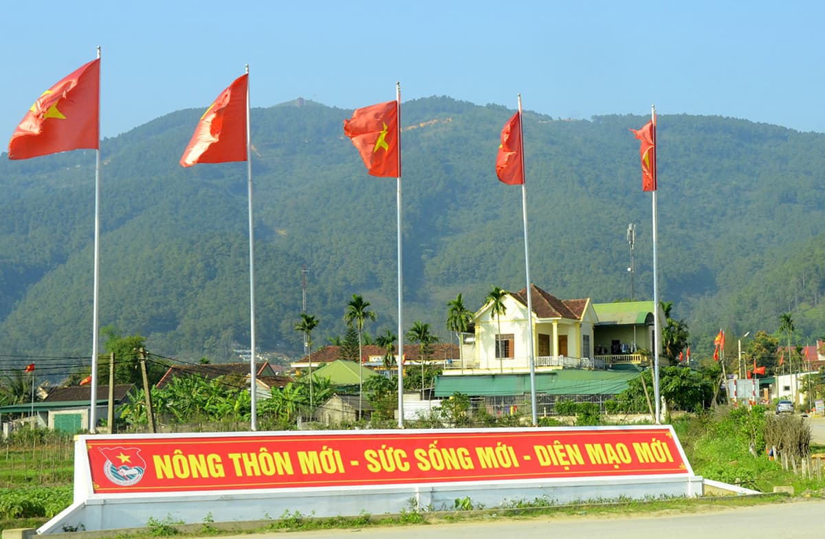 Quê hương khắc ghi lời Người