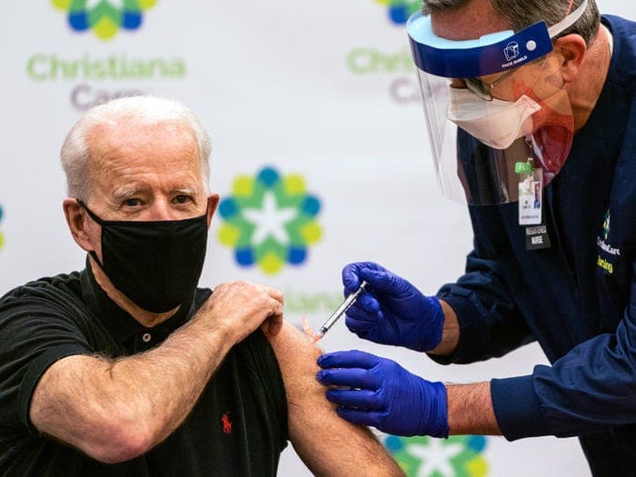 Mỹ sẽ “chia sẻ” 80 triệu liều vaccine như thế nào?