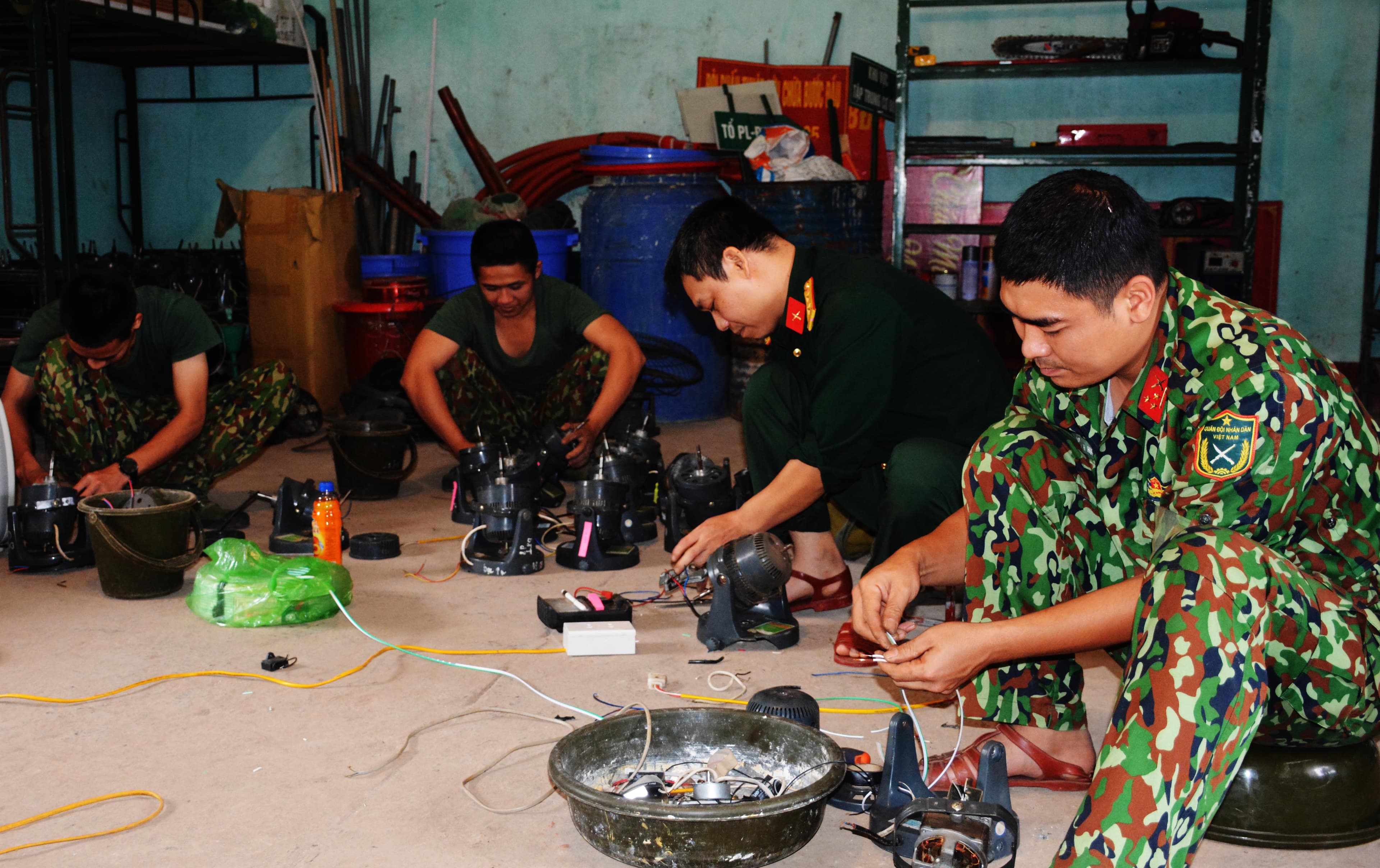Sức trẻ cống hiến