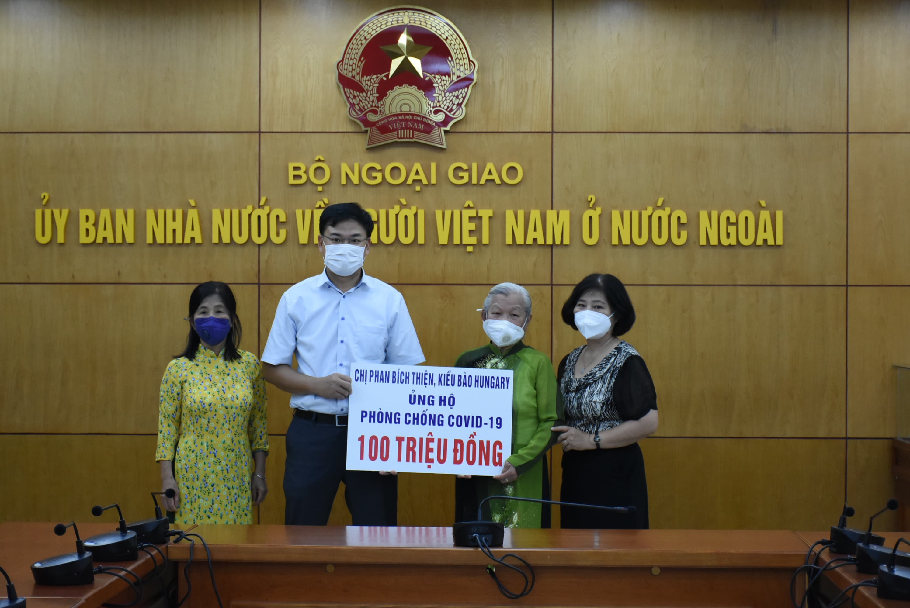 Kiều bào tiếp tục ủng hộ công tác phòng, chống dịch Covid-19 ở trong nước