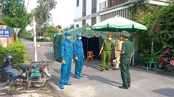 Bộ CHQS Hà Tĩnh tập trung cao độ phòng, chống dịch Covid-19