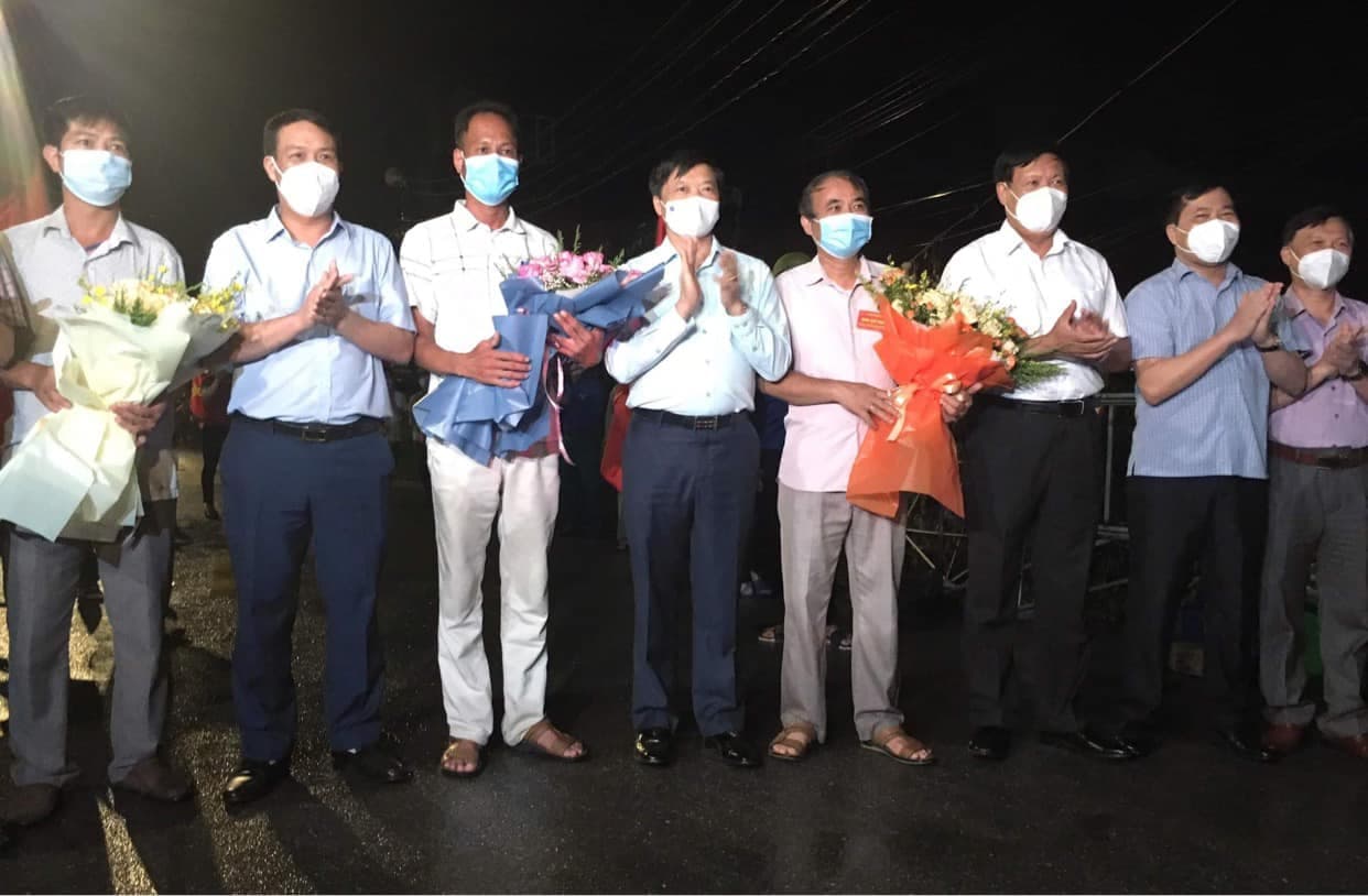 Bản tin Covid-19: Việt Nam ghi nhận 41 ca trong khu cách ly và khu vực đã được phong toả
