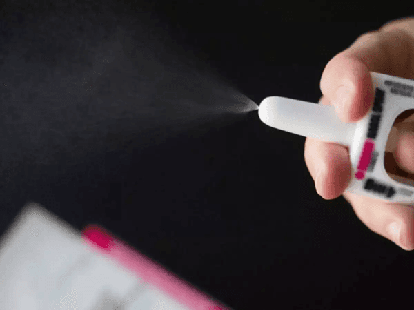 Nga thử nghiệm vaccine dạng xịt mũi với trẻ em