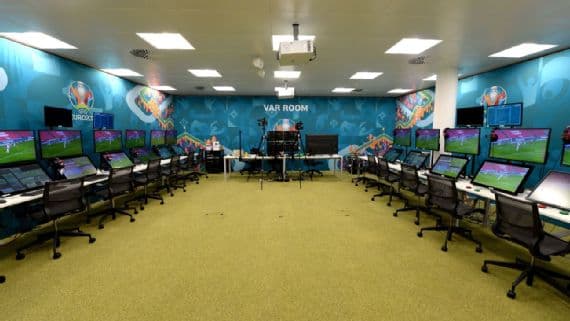 Bên lề Euro 2020