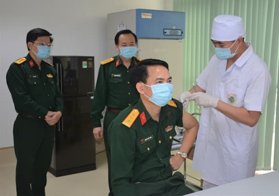 Vaccine Covid-19 không nhằm để ngăn chặn lây nhiễm mà là giảm độ lây nhiễm