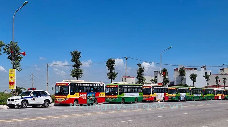 Đón người lao động từ tỉnh Bắc Giang trở về địa phương, đưa vào khu cách ly tập trung