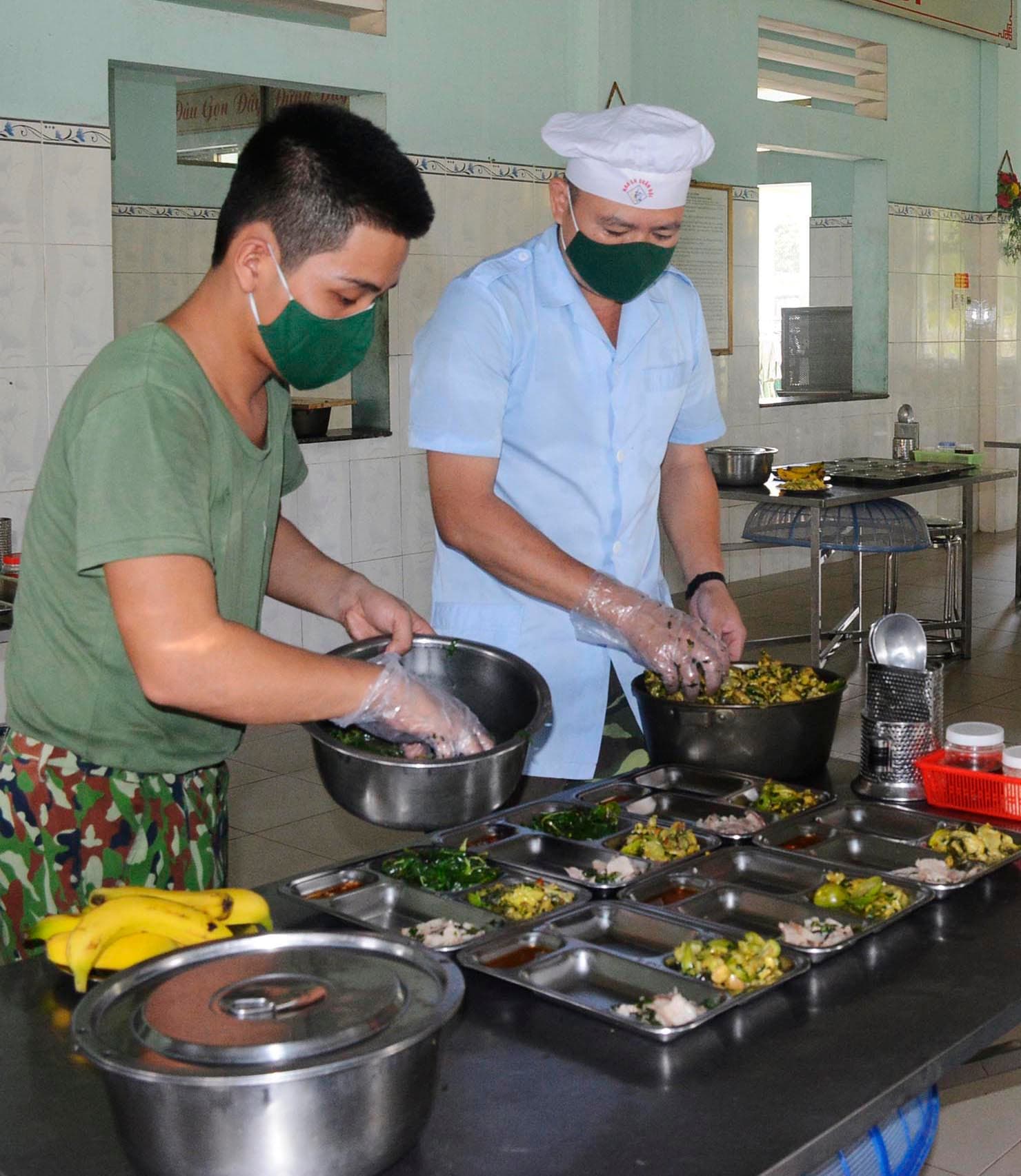 "Nuôi quân phải có chữ tình, chữ tâm"