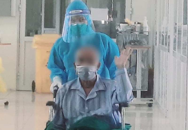 Thêm một bệnh nhân mắc Covid-19 nguy kịch được xuất viện