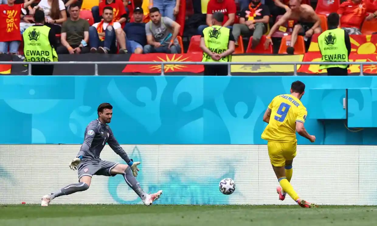 Cơ hội đi tiếp cho thầy trò HLV Shevchenko