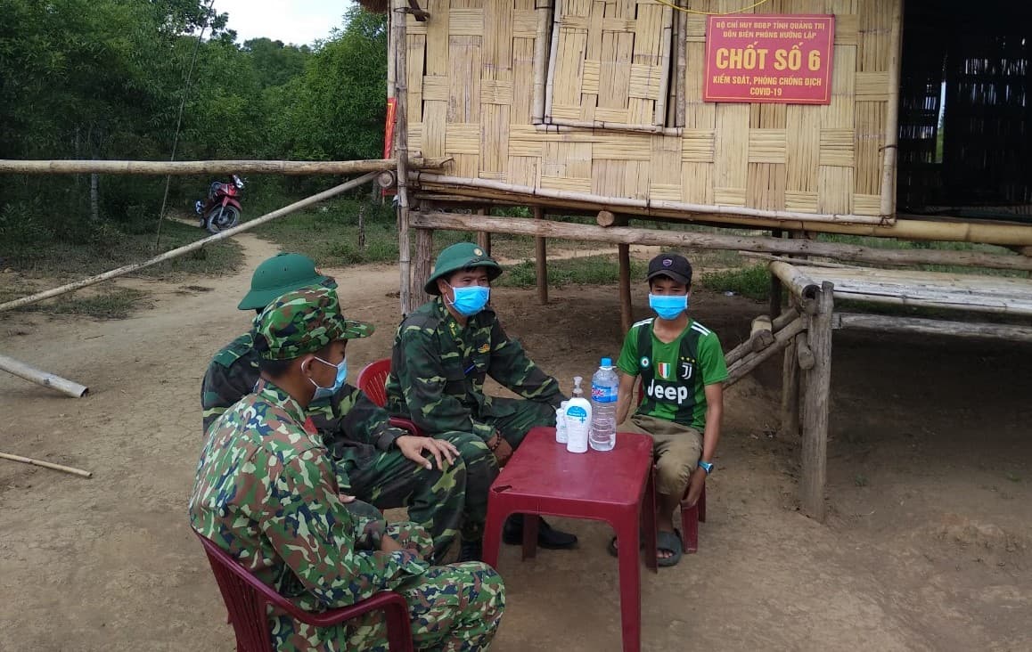 Cậu bé Vân Kiều giúp Bộ đội Biên phòng quản lý, bảo vệ biên giới, phòng, chống dịch Covid-19