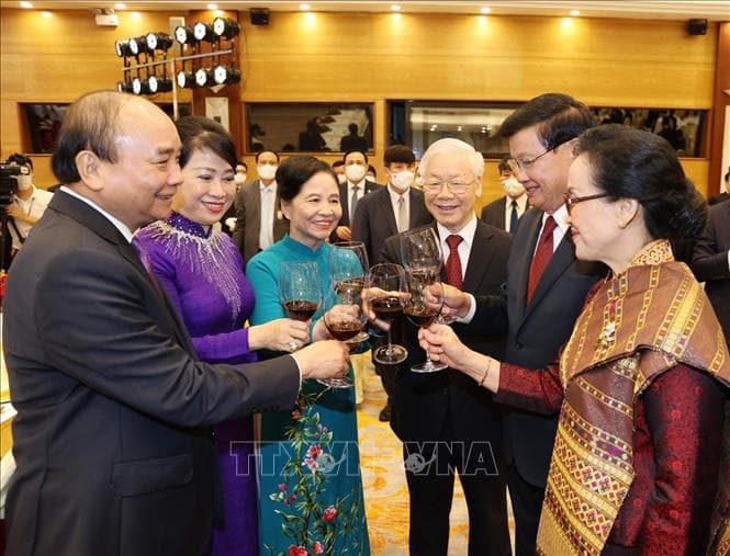 Dấu mốc có ý nghĩa lịch sử trong quan hệ Việt Nam-Lào (*)
