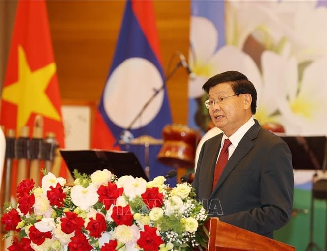 Thể hiện mối quan hệ hiếm có trên thế giới (*)